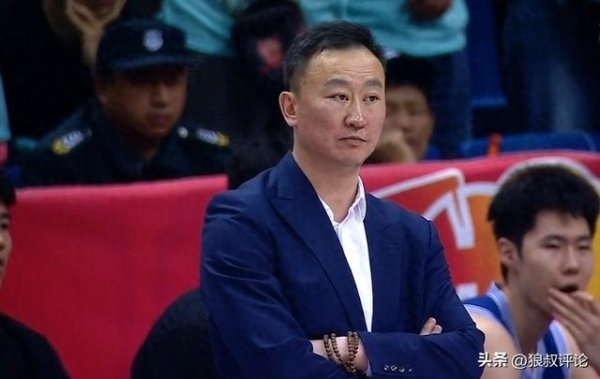 巨龙配资 记者：刘维伟与青岛俱乐部完成续约 上赛季2-3不敌广厦略显遗憾